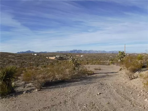 905 W Haystack Dr, Meadview, AZ 86444 photo 1