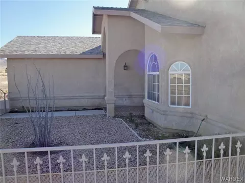 7560 E Cayuse Dr, Kingman, AZ 86401 photo 3