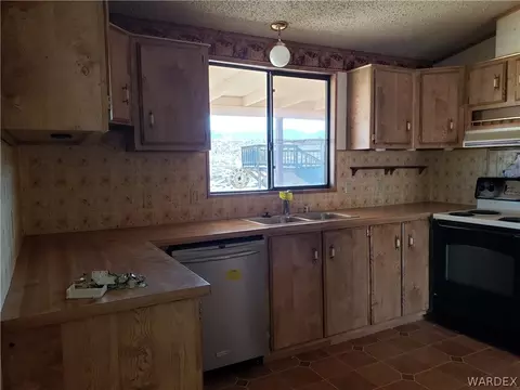 30350 N Haystack Dr, Meadview, AZ 86444 photo 17