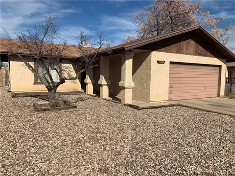 2525 Mcvicar, Kingman, AZ 86409 photo 1