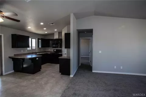 2776 E Luna Vis, Kingman, AZ 86409 photo 4
