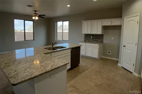 2085 Comanche Dr, Kingman, AZ 86401 photo 11