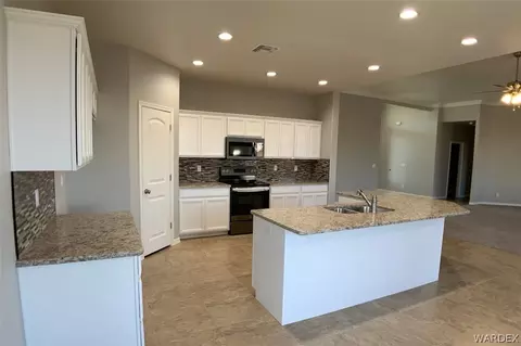 2085 Comanche Dr, Kingman, AZ 86401 photo 10