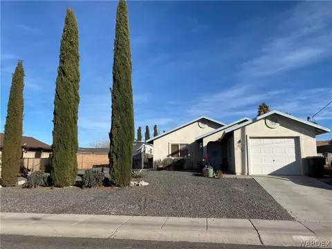 3232 N Apache St, Kingman, AZ 86401 photo 2