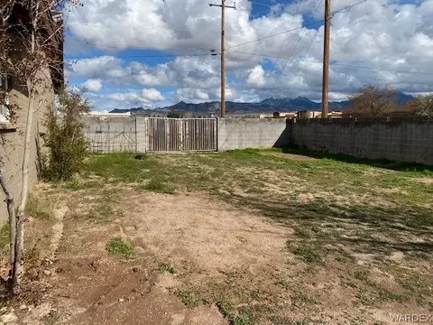 219 Monroe St, Kingman, AZ 86401 photo 4