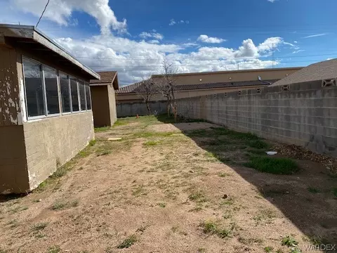 219 Monroe St, Kingman, AZ 86401 photo 3