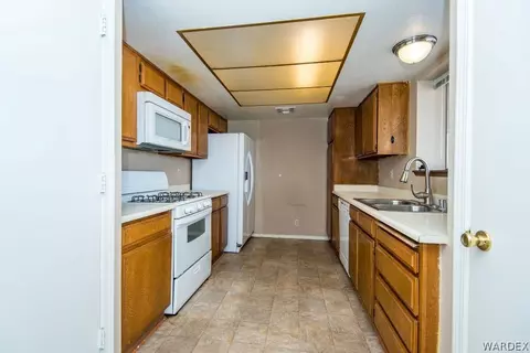 1672 Esteban Ave, Laughlin, NV 89029 photo 14