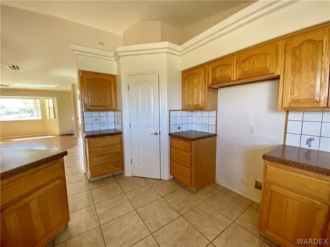 2135 E Cactus Wren Rd, Kingman, AZ 86409 photo 11