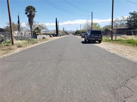 415 E Simon Ave, Kingman, AZ 86409 photo 2