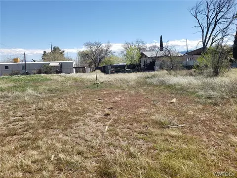415 E Simon Ave, Kingman, AZ 86409 photo 4
