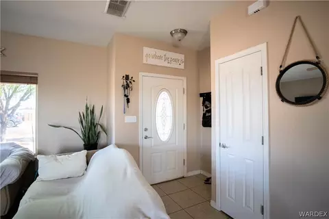 7108 E Stoneaxe Dr, Kingman, AZ 86401 photo 3