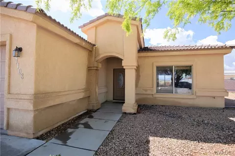 7108 E Stoneaxe Dr, Kingman, AZ 86401 photo 2