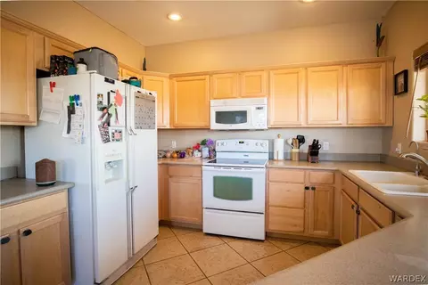 7108 E Stoneaxe Dr, Kingman, AZ 86401 photo 7