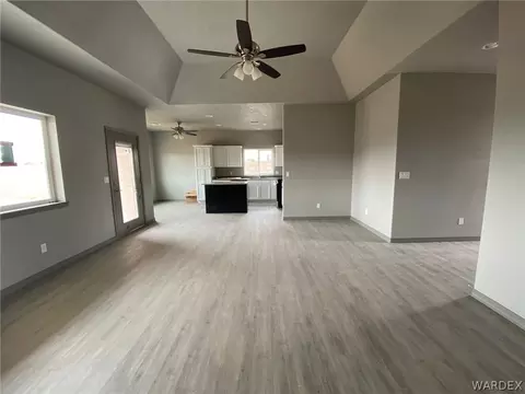 3288 E Cane Dr, Kingman, AZ 86409 photo 4
