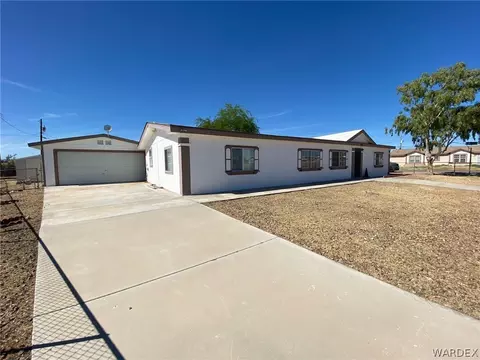 1381 E Ruby Way, Fort Mohave, AZ 86426 photo 1