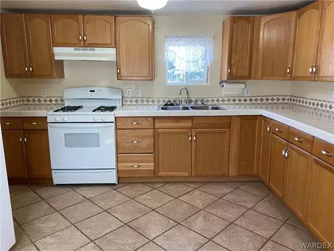 1455 E Devlin Ave, Kingman, AZ 86409 photo 4