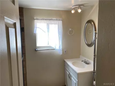 1455 E Devlin Ave, Kingman, AZ 86409 photo 9
