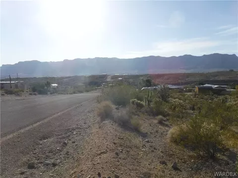 240 E Haystack Dr, Meadview, AZ 86444 photo 2