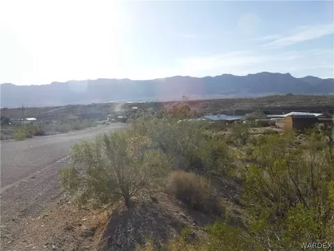 270 E Haystack Dr, Meadview, AZ 86444 photo 3