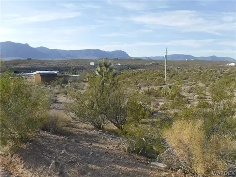 270 E Haystack Dr, Meadview, AZ 86444 photo 1