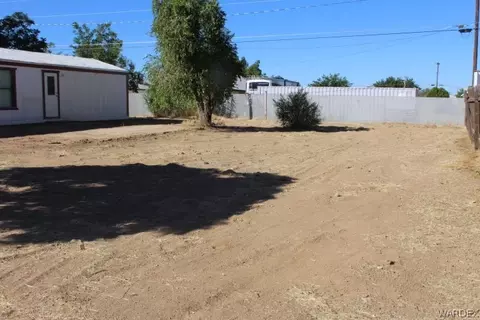 3574 E Canary Ln, Kingman, AZ 86409 photo 5