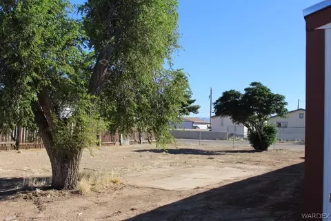 3574 E Canary Ln, Kingman, AZ 86409 photo 3