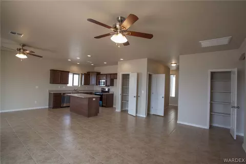 4733 E Old West Rd, Kingman, AZ 86401 photo 4