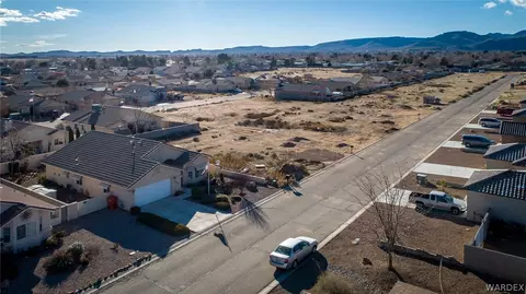 3369 E Rusty Spur Ave, Kingman, AZ 86409 photo 5
