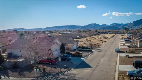 3369 E Rusty Spur Ave, Kingman, AZ 86409 photo 2