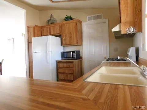 780 E Kanab Ln, Meadview, AZ 86444 photo 19