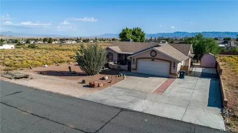 7563 E Burro Dr, Kingman, AZ 86401 photo 2