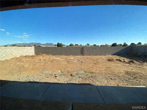 3276 E Cane Dr, Kingman, AZ 86409 photo 2