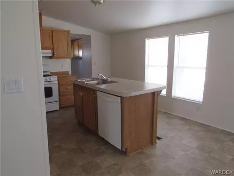 2755 E Packard Ave, Kingman, AZ 86409 photo 12