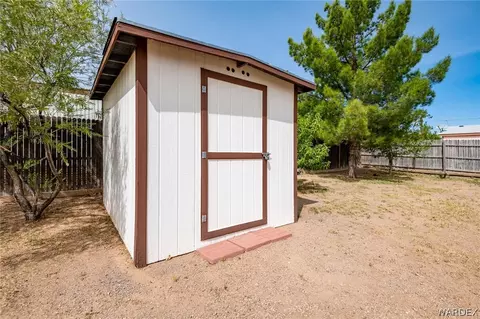 725 E Berk Ave, Kingman, AZ 86409 photo 31