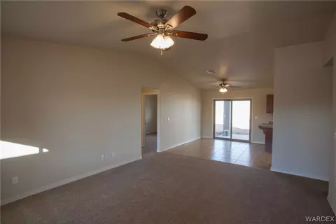 2777 E Luna Vis, Kingman, AZ 86409 photo 2