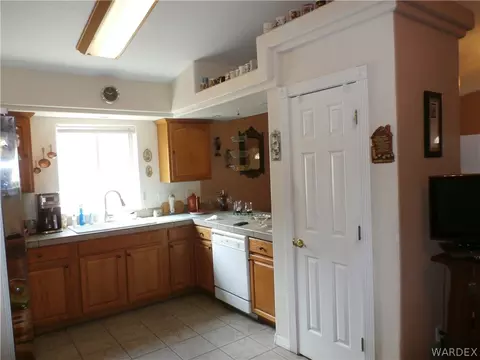 3918 E Suffock Ave, Kingman, AZ 86409 photo 9