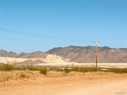 174 S Coolidge Rd, Golden Valley, AZ 86413