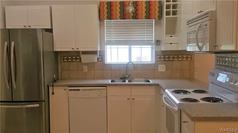 475 E Kolb Dr, Meadview, AZ 86444 photo 10