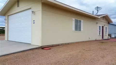 475 E Kolb Dr, Meadview, AZ 86444 photo 3