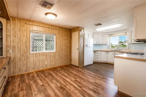 1660 E Thompson Ave, Kingman, AZ 86409 photo 9
