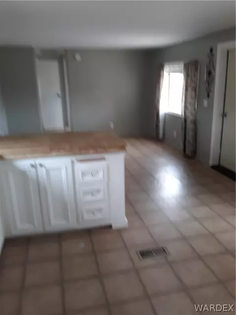 2280 E Thompson Ave, Kingman, AZ 86409 photo 5