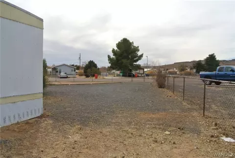 1605 E Glen Pl, Kingman, AZ 86409 photo 9