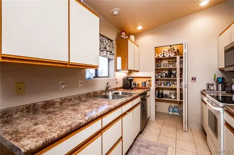 7568 E Cayuse Dr, Kingman, AZ 86401 photo 10