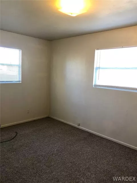 700 E Beverly Ave, Kingman, AZ 86401 photo 8