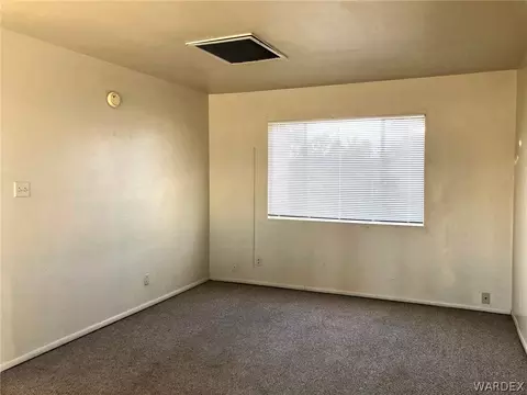 700 E Beverly Ave, Kingman, AZ 86401 photo 3