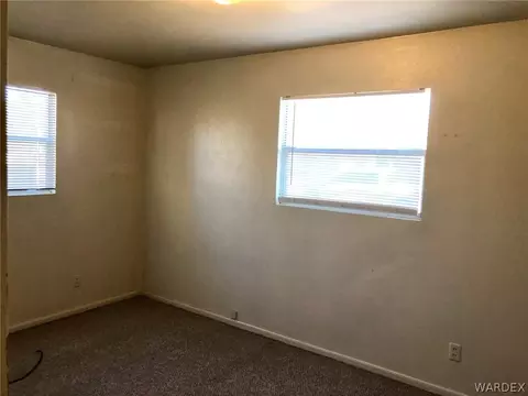 700 E Beverly Ave, Kingman, AZ 86401 photo 6