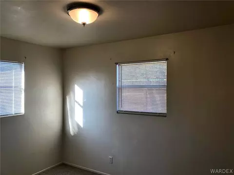 700 E Beverly Ave, Kingman, AZ 86401 photo 9