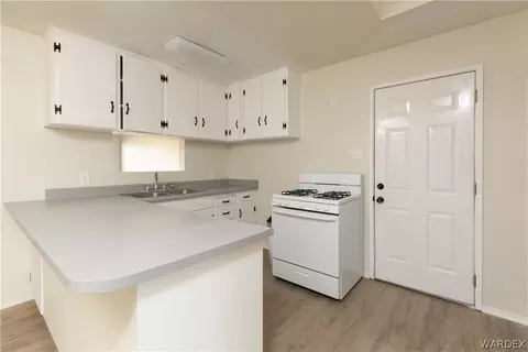 815 E Berk Ave, Kingman, AZ 86409 photo 10