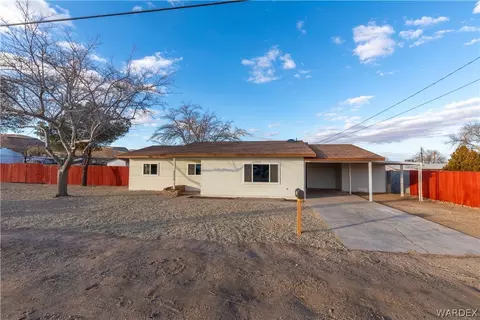 815 E Berk Ave, Kingman, AZ 86409 photo 3