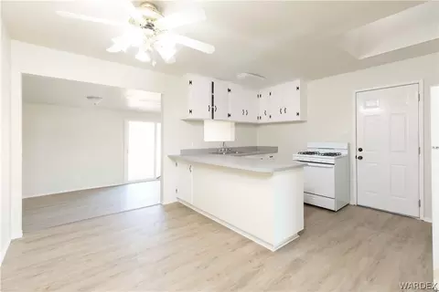 815 E Berk Ave, Kingman, AZ 86409 photo 9